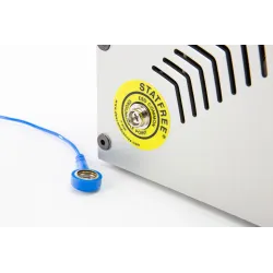 Détail du point de mise à la terre à dissipation électrostatique sur le distributeur d’étiquettes LD3000 ESD Start International