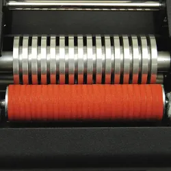 Rouleaux d’entraînement du dévidoir Start TDA080-NM conçus pour films adhésifs de protection et rubans aluminium